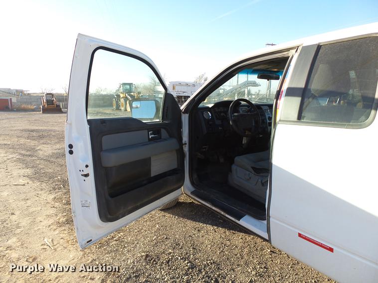 image for item DB5035 2013 Ford F150 XLT SuperCab pickup truck