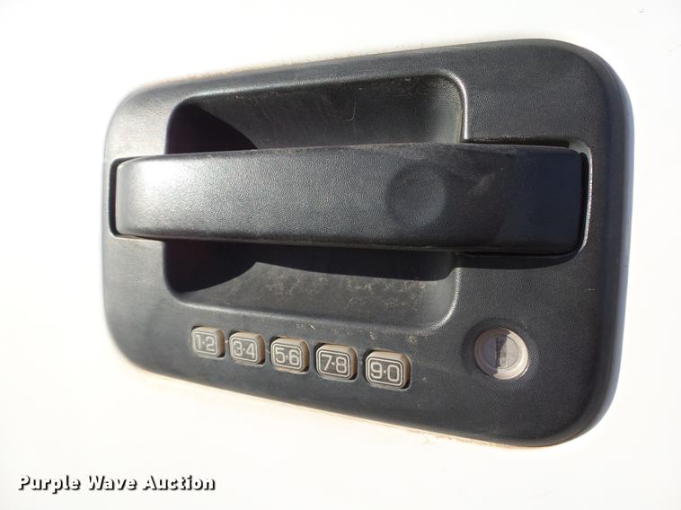 image for item DB5035 2013 Ford F150 XLT SuperCab pickup truck