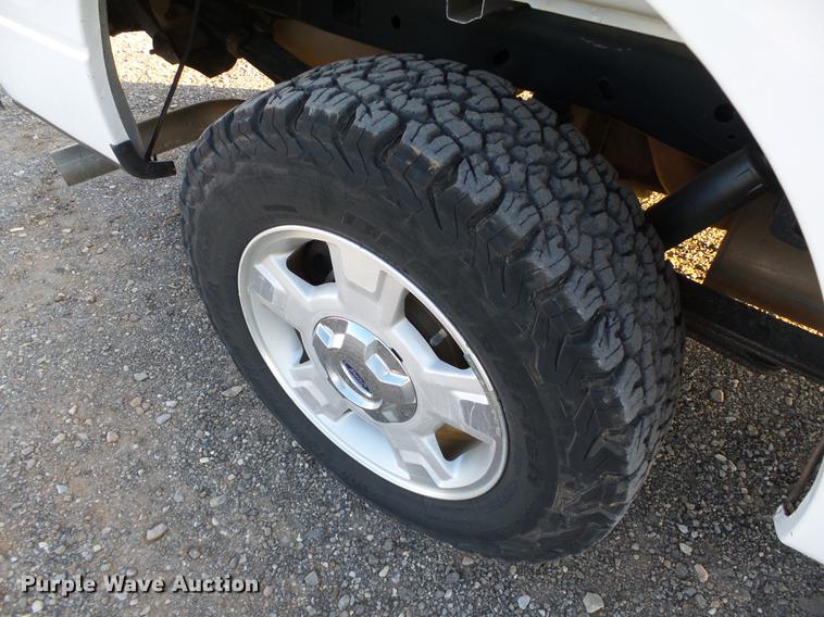 image for item DB5036 2013 Ford F150 XLT SuperCab pickup truck