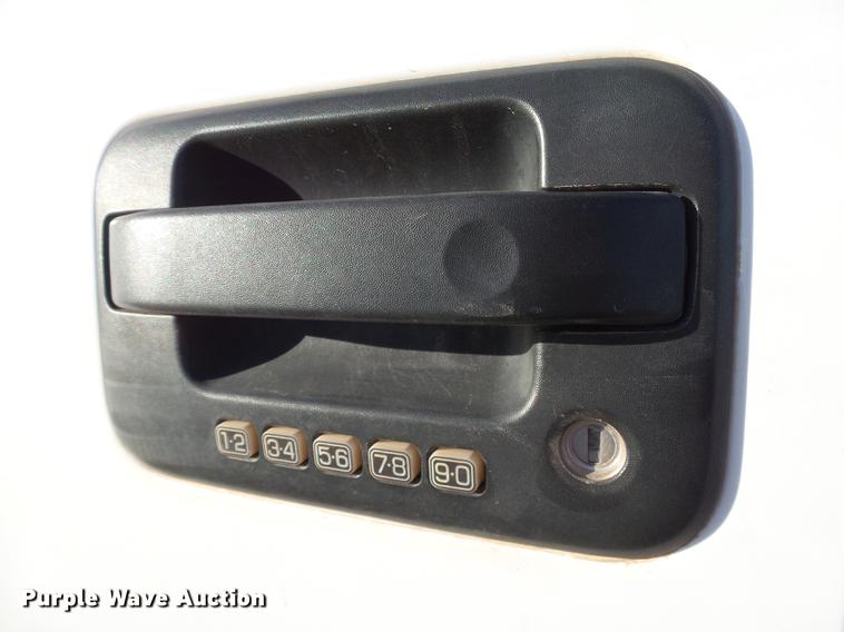 image for item DB5036 2013 Ford F150 XLT SuperCab pickup truck