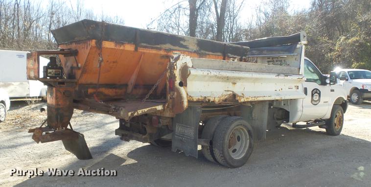 image for item DB6277 2004 Ford F550 Super Duty XL dump truck