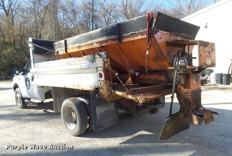 image for item DB6277 2004 Ford F550 Super Duty XL dump truck