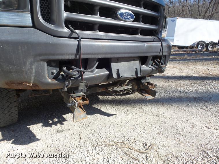 image for item DB6277 2004 Ford F550 Super Duty XL dump truck