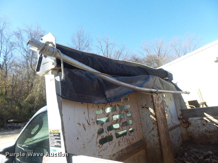image for item DB6277 2004 Ford F550 Super Duty XL dump truck