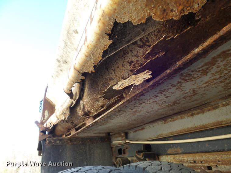 image for item DB6277 2004 Ford F550 Super Duty XL dump truck