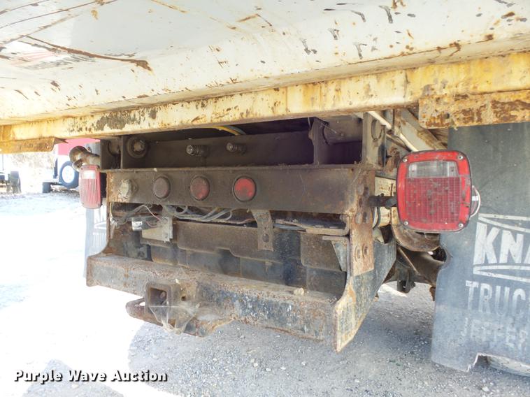 image for item DB6277 2004 Ford F550 Super Duty XL dump truck