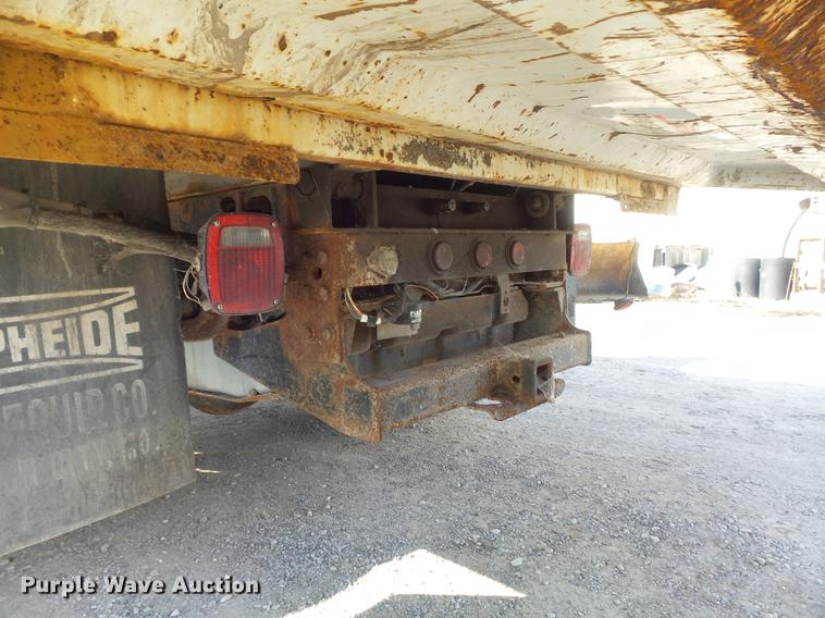 image for item DB6277 2004 Ford F550 Super Duty XL dump truck