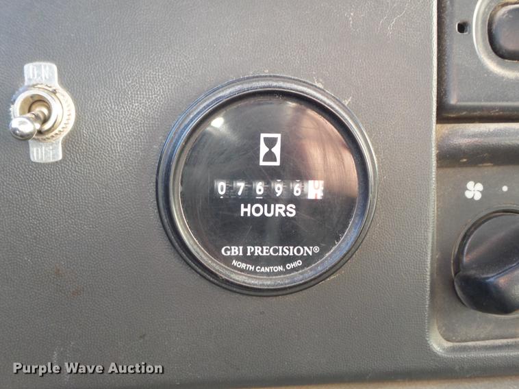 image for item DB6277 2004 Ford F550 Super Duty XL dump truck