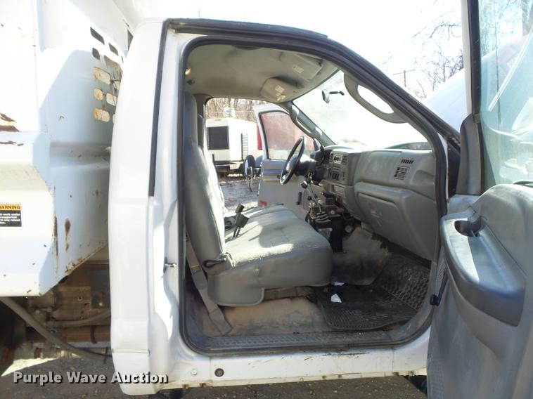 image for item DB6277 2004 Ford F550 Super Duty XL dump truck