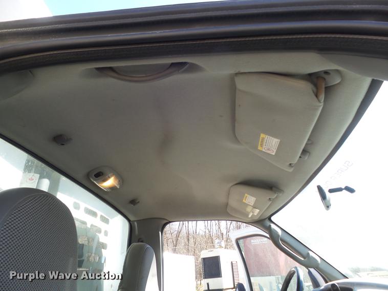 image for item DB6277 2004 Ford F550 Super Duty XL dump truck