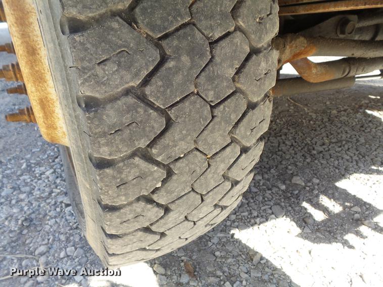 image for item DB6277 2004 Ford F550 Super Duty XL dump truck