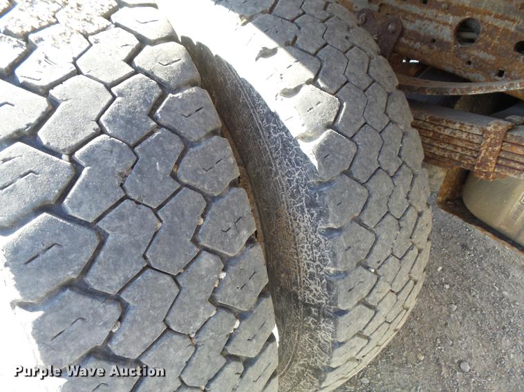 image for item DB6277 2004 Ford F550 Super Duty XL dump truck