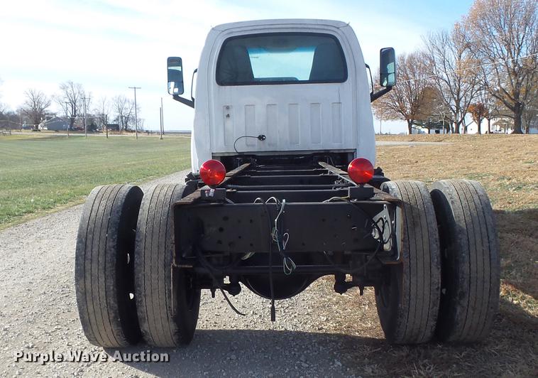 image for item DB6282 2007 Chevrolet C7500 truck cab and chassis