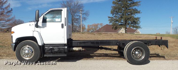image for item DB6282 2007 Chevrolet C7500 truck cab and chassis