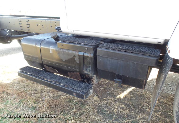 image for item DB6282 2007 Chevrolet C7500 truck cab and chassis