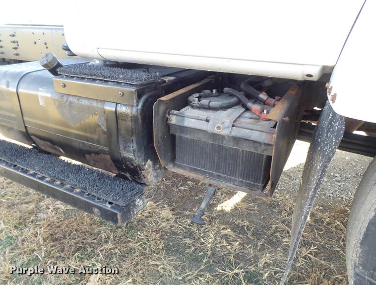 image for item DB6282 2007 Chevrolet C7500 truck cab and chassis