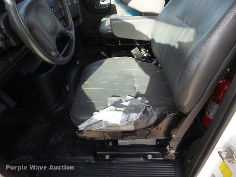 image for item DB6282 2007 Chevrolet C7500 truck cab and chassis