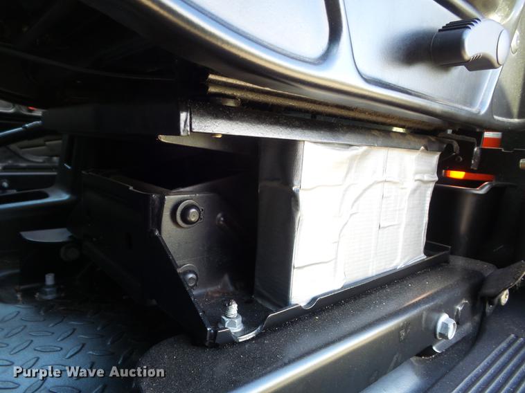 image for item DB6282 2007 Chevrolet C7500 truck cab and chassis