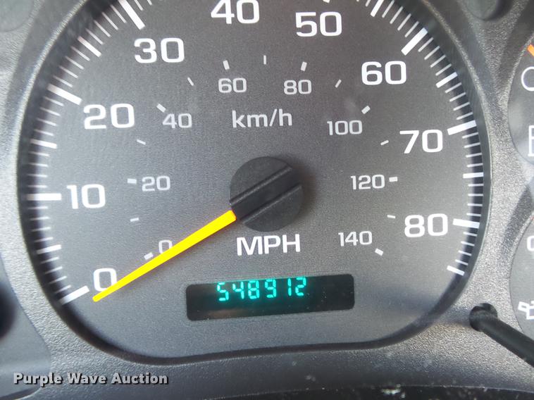 image for item DB6282 2007 Chevrolet C7500 truck cab and chassis