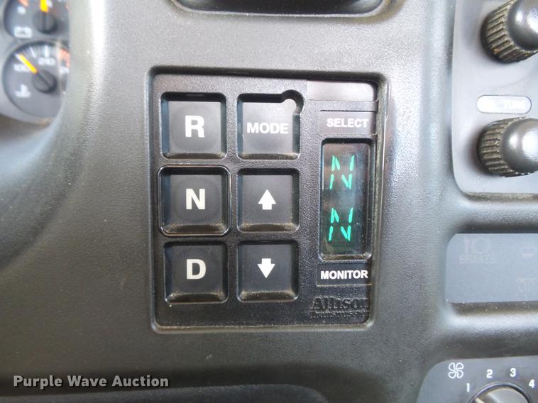 image for item DB6282 2007 Chevrolet C7500 truck cab and chassis