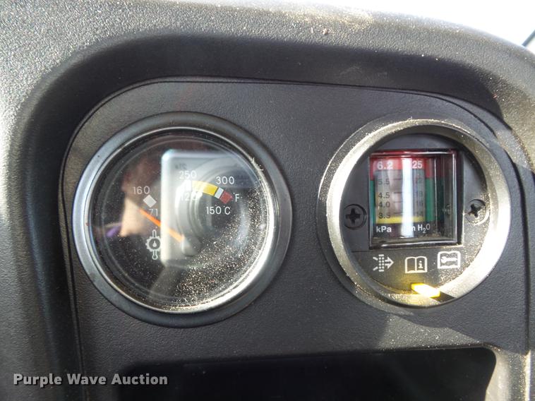 image for item DB6282 2007 Chevrolet C7500 truck cab and chassis