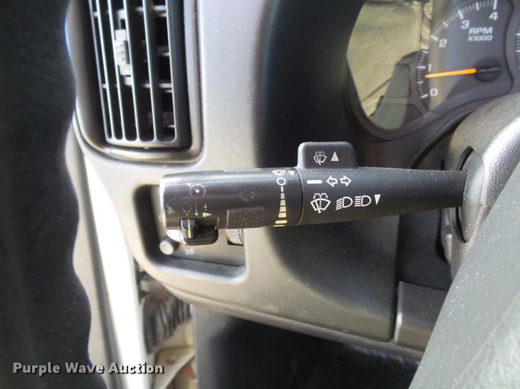 image for item DB6282 2007 Chevrolet C7500 truck cab and chassis