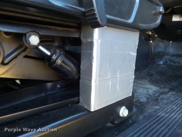 image for item DB6282 2007 Chevrolet C7500 truck cab and chassis