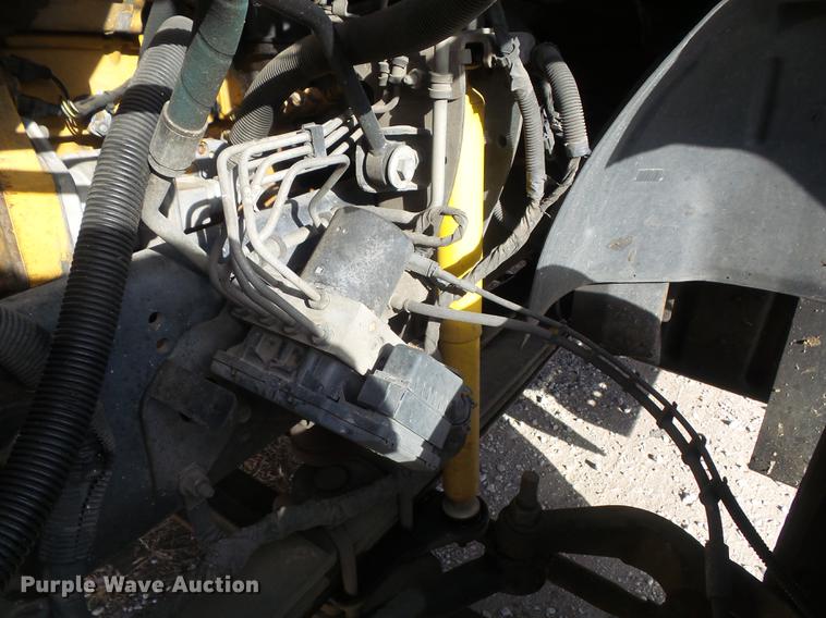 image for item DB6282 2007 Chevrolet C7500 truck cab and chassis