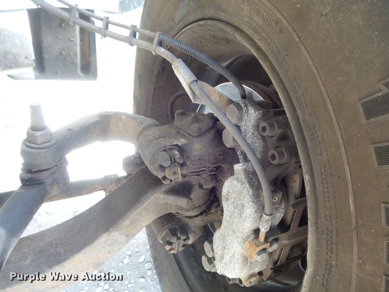 image for item DB6282 2007 Chevrolet C7500 truck cab and chassis