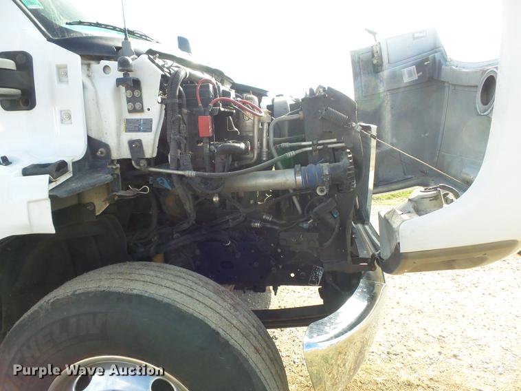 image for item DB6282 2007 Chevrolet C7500 truck cab and chassis