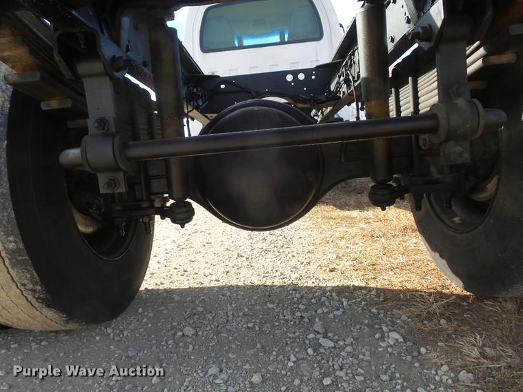 image for item DB6282 2007 Chevrolet C7500 truck cab and chassis