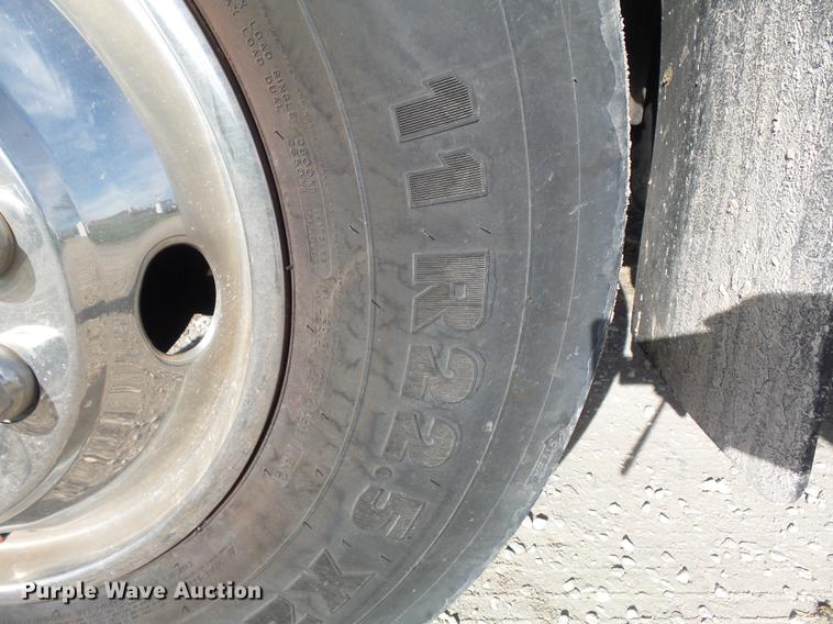 image for item DB6282 2007 Chevrolet C7500 truck cab and chassis