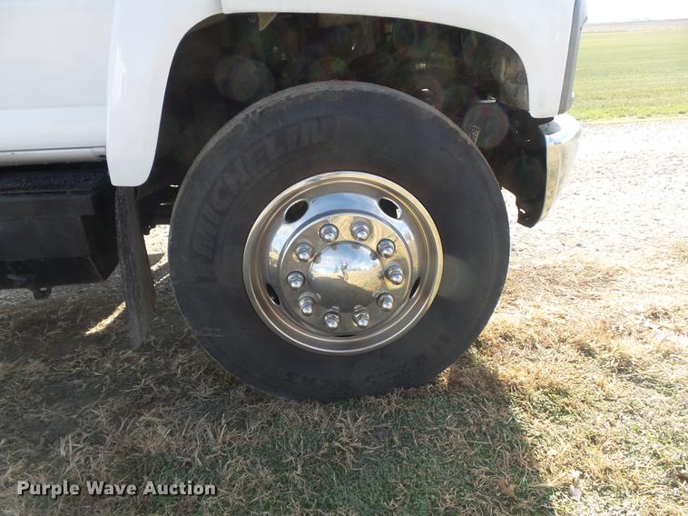 image for item DB6282 2007 Chevrolet C7500 truck cab and chassis