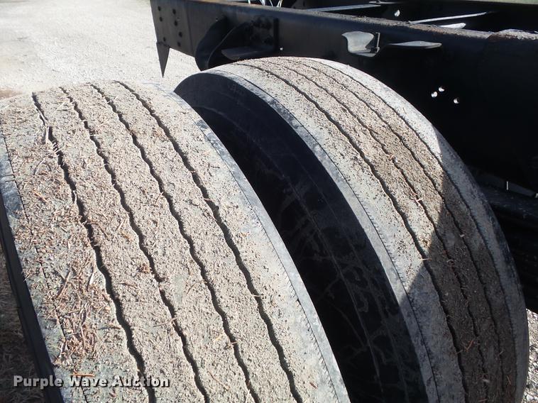 image for item DB6282 2007 Chevrolet C7500 truck cab and chassis