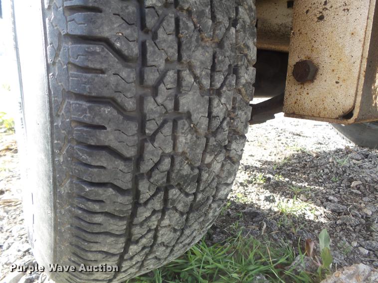 image for item DB6283 2002 Bobcat Daylight light plant