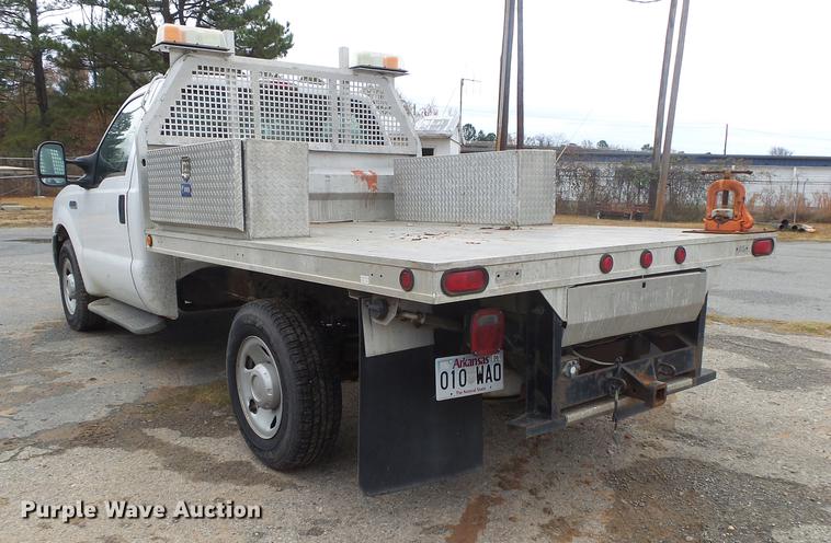 image for item DB7325 2005 Ford F350 Super Duty flatbed pickup truck