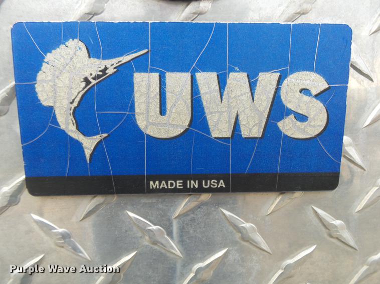 image for item DB7325 2005 Ford F350 Super Duty flatbed pickup truck