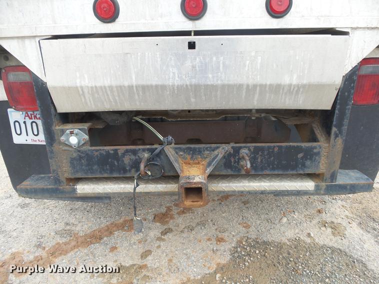 image for item DB7325 2005 Ford F350 Super Duty flatbed pickup truck