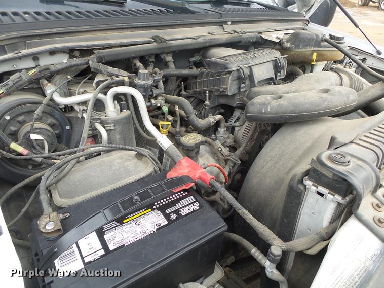 image for item DB7325 2005 Ford F350 Super Duty flatbed pickup truck