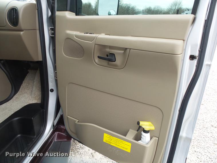 image for item DB7331 2009 Ford Econoline E450 Jayco Melbourne RV