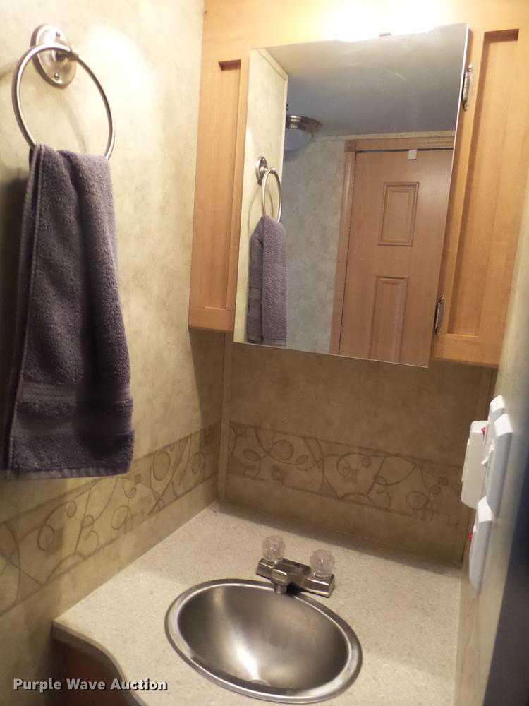 image for item DB7331 2009 Ford Econoline E450 Jayco Melbourne RV