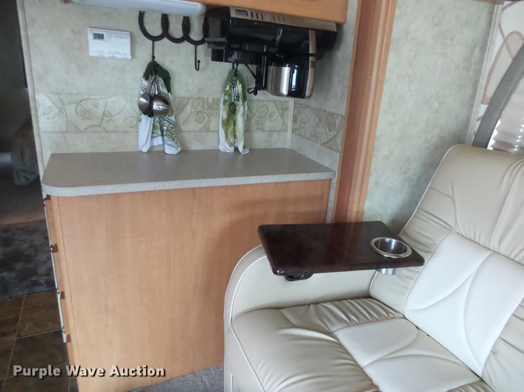 image for item DB7331 2009 Ford Econoline E450 Jayco Melbourne RV