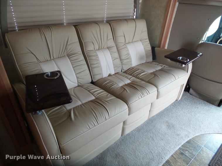 image for item DB7331 2009 Ford Econoline E450 Jayco Melbourne RV