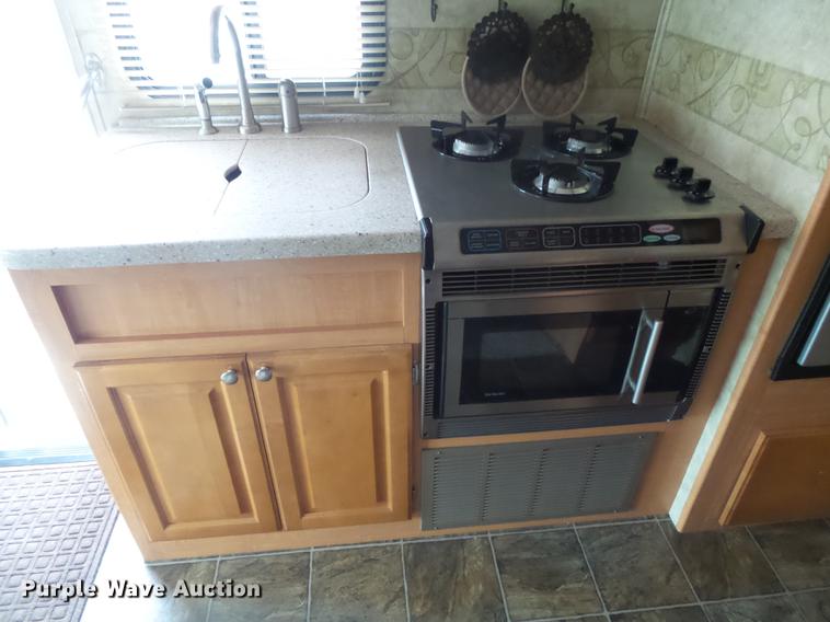 image for item DB7331 2009 Ford Econoline E450 Jayco Melbourne RV