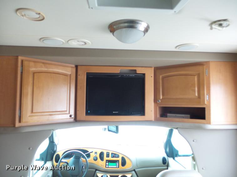 image for item DB7331 2009 Ford Econoline E450 Jayco Melbourne RV