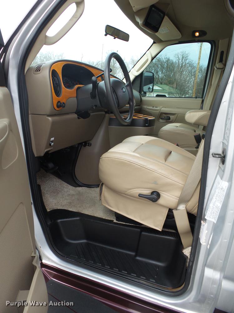 image for item DB7331 2009 Ford Econoline E450 Jayco Melbourne RV