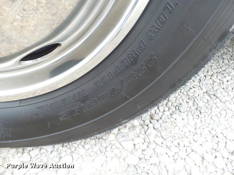 image for item DB7332 2011 Ford F550 service truck