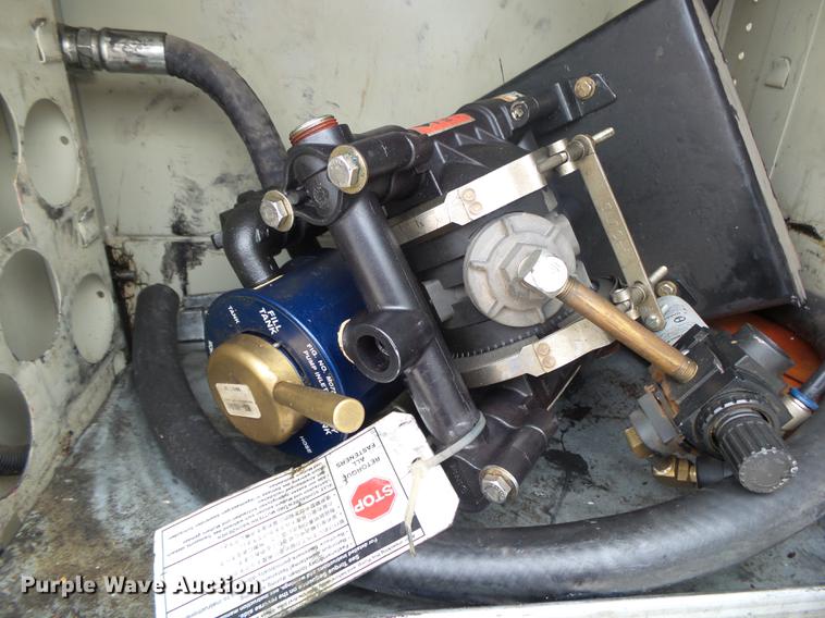 image for item DB7332 2011 Ford F550 service truck