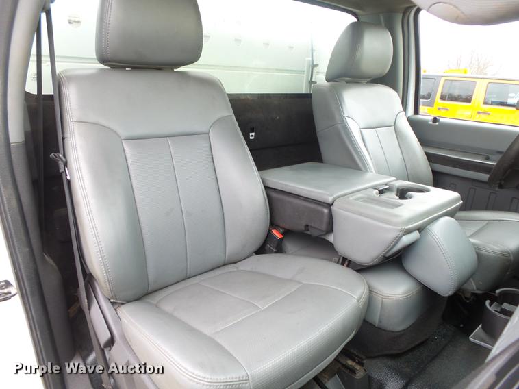 image for item DB7332 2011 Ford F550 service truck