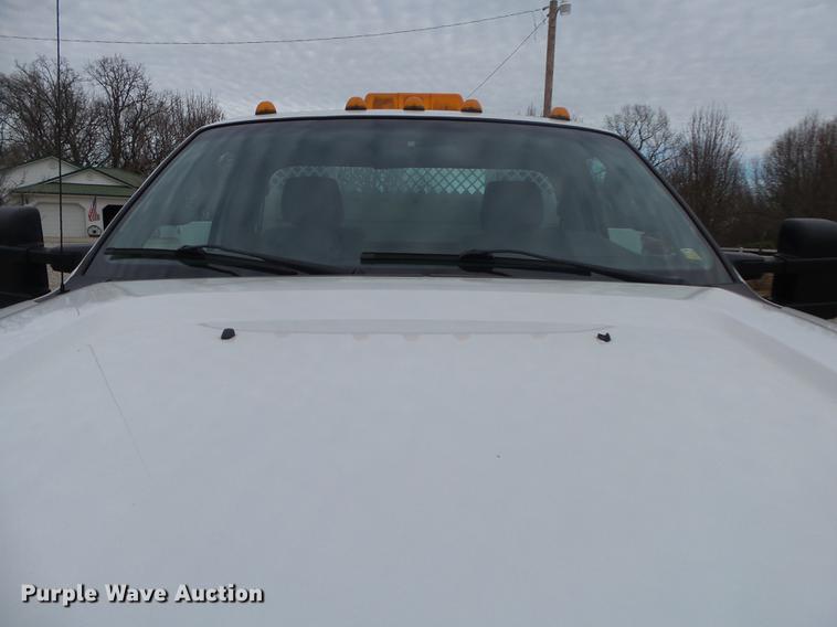 image for item DB7332 2011 Ford F550 service truck